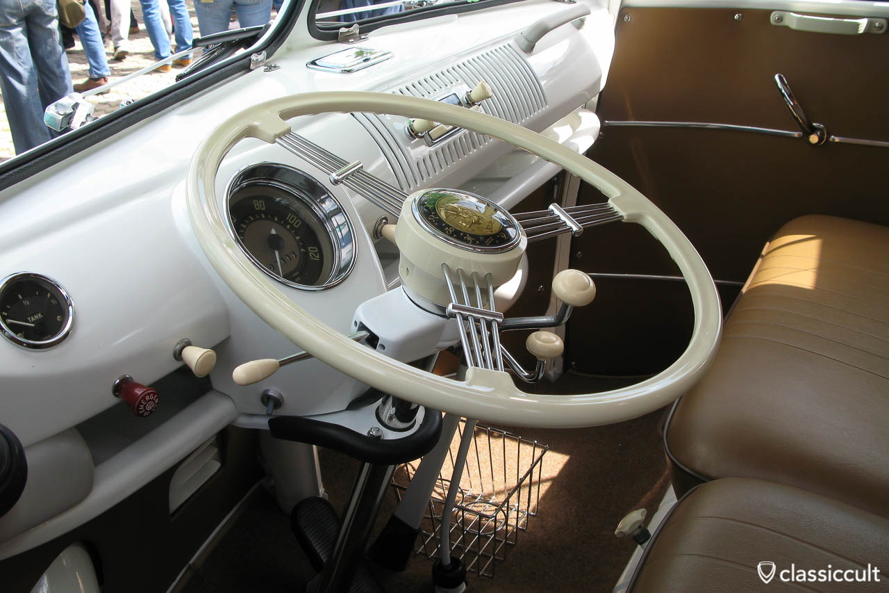 Volkswagen T1 Bus emergency flasher