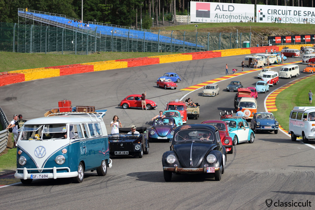 Grand Parade, VW Bug Show, 2015, 5:29 p.m.