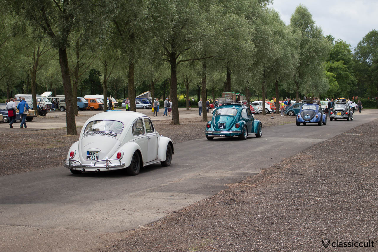 IKW Wanroij 2014, VW Beetles cruising around