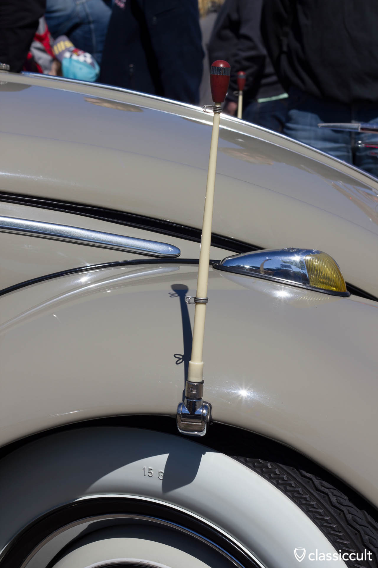 MKT 2011 VW Perohaus Fender Flagpole