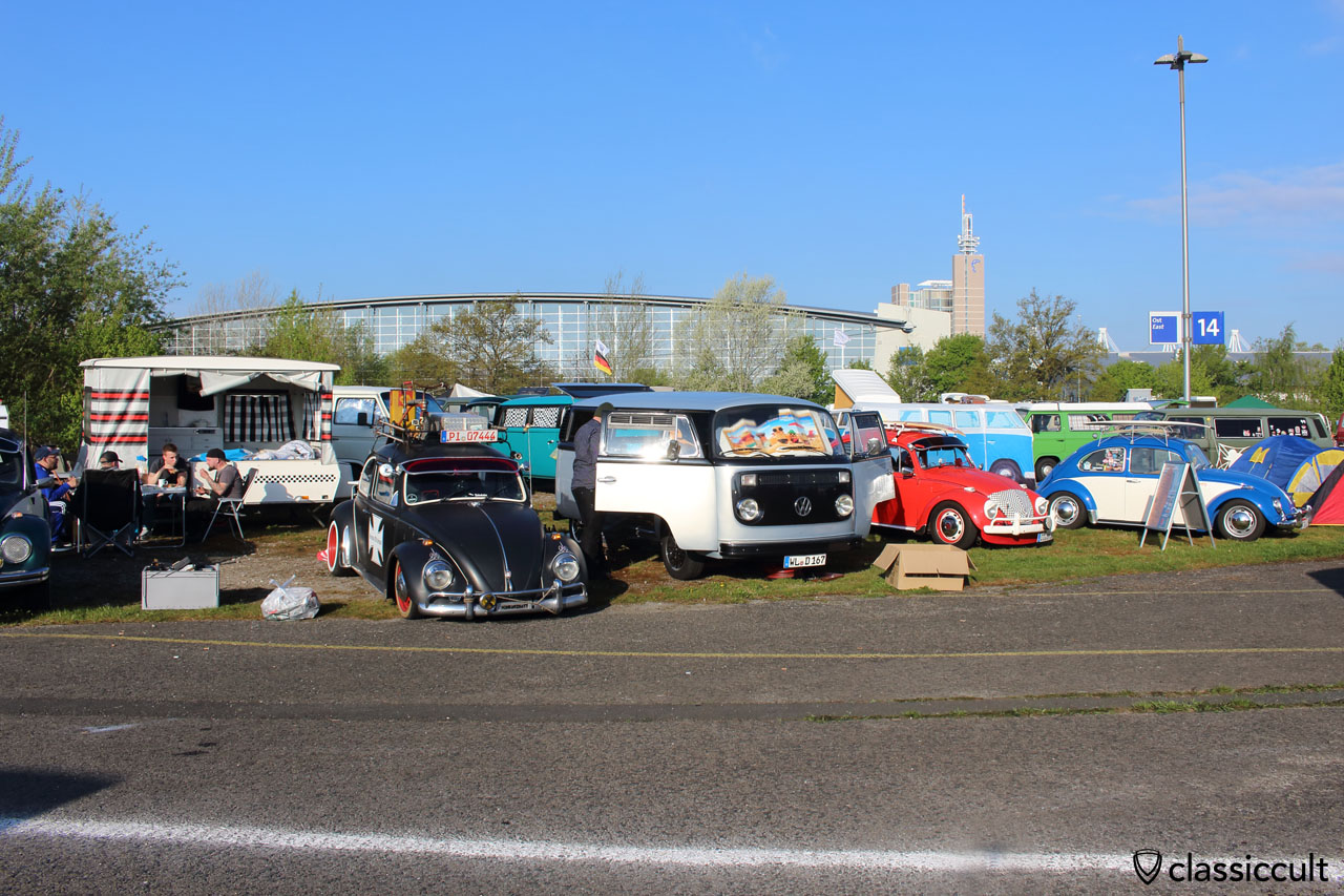 Camping und Frühstück, Maikäfertreffen um 8:12