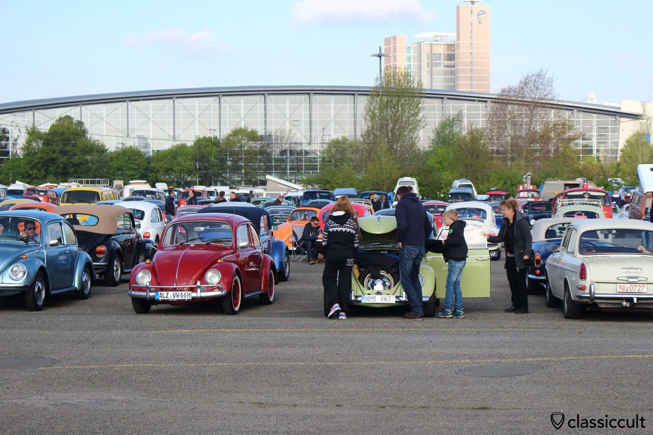 8:34 Ankunft fully loaded am MKT Parkplatz