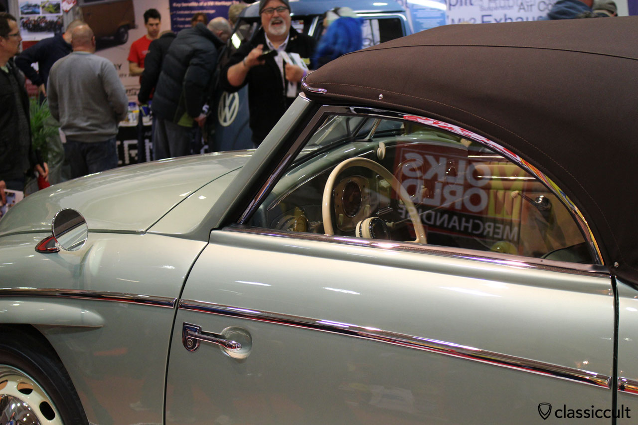 1951 VW Rometsch Beeskow, door mirror dash view