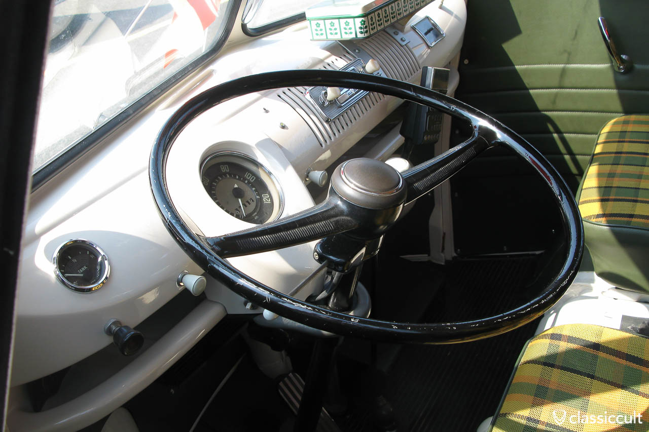 T1 Bus with VDO hazard warn flasher, Maikäfertreffen 2009